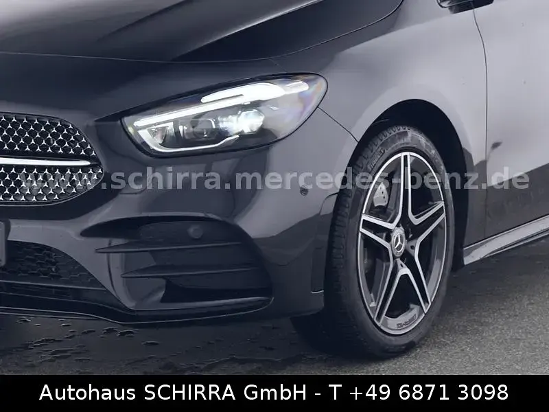 Gebraucht Mercedes B250 AMG line 163 PS (119 kW) 2023 Schwarz Kleinwagen
