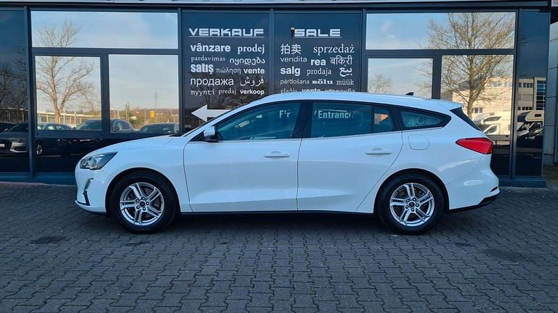 Gebraucht Ford Focus Cool & Connect 125 PS (91 kW) 2020 Weiß Kombi