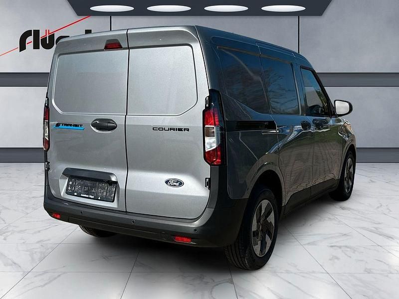 Nowe Ford Transit Trend 100 kW (136 KM) 2026 Srebrny Minivan