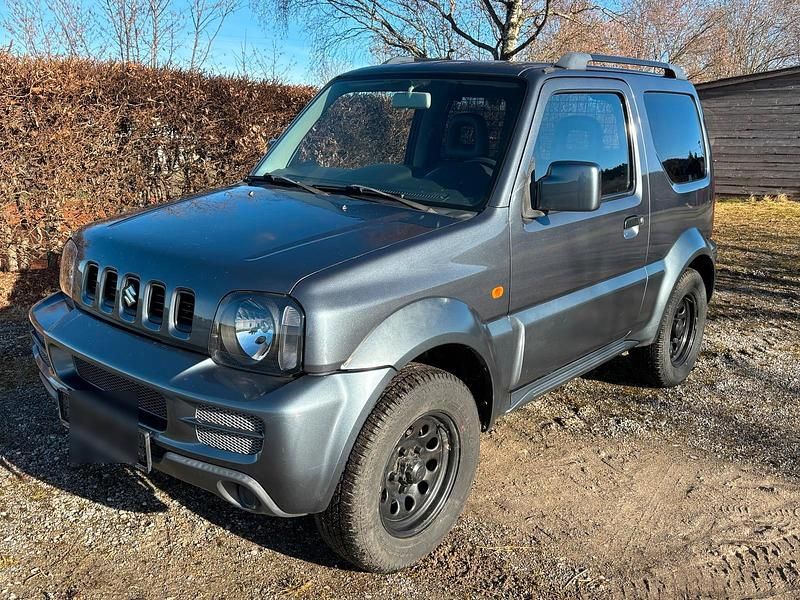 Grau Gebraucht 2008 Suzuki Jimny SUV | 8.900 € (Guter Preis) - Bild 1/4