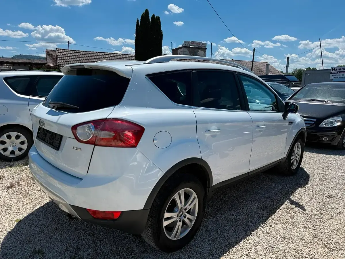 Gebraucht Ford Kuga 136 PS (100 kW) 2009 Weiß SUV