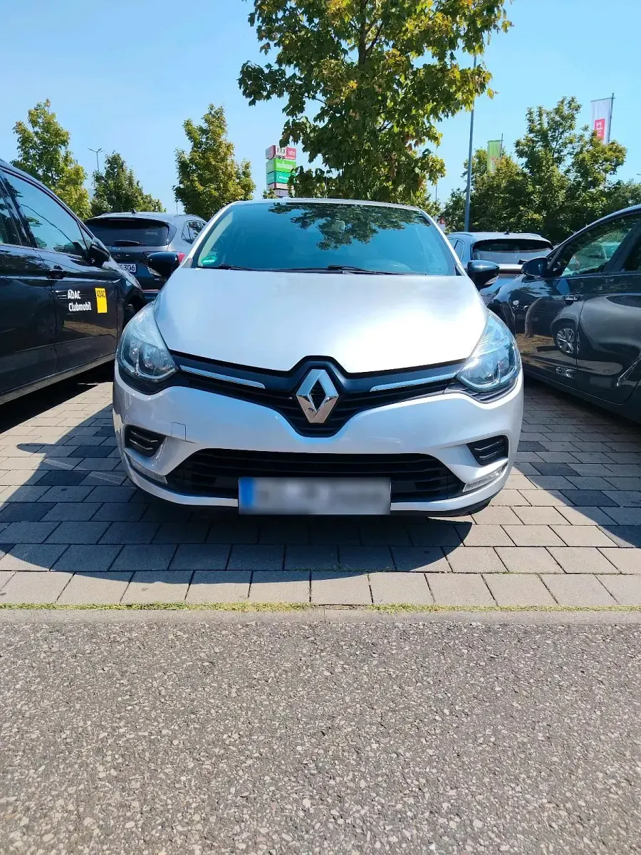 Gebraucht Renault Clio IV 90 PS (66 kW) 2018 Silber Limousine