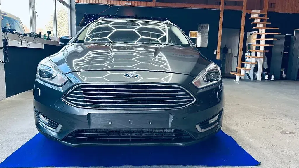 Używany Ford Focus Titanium 150 KM (110 kW) 2016 Szary Sedan/Limuzyna