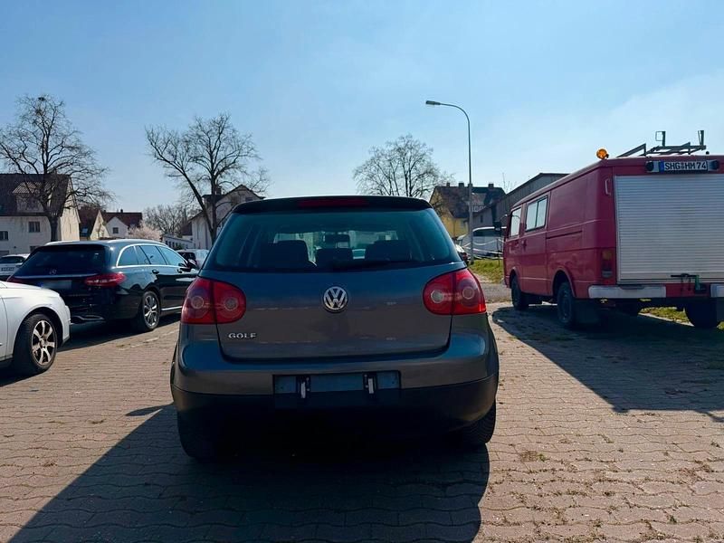 Gebraucht VW Golf V 75 PS (55 kW) 2005 Grau Kleinwagen