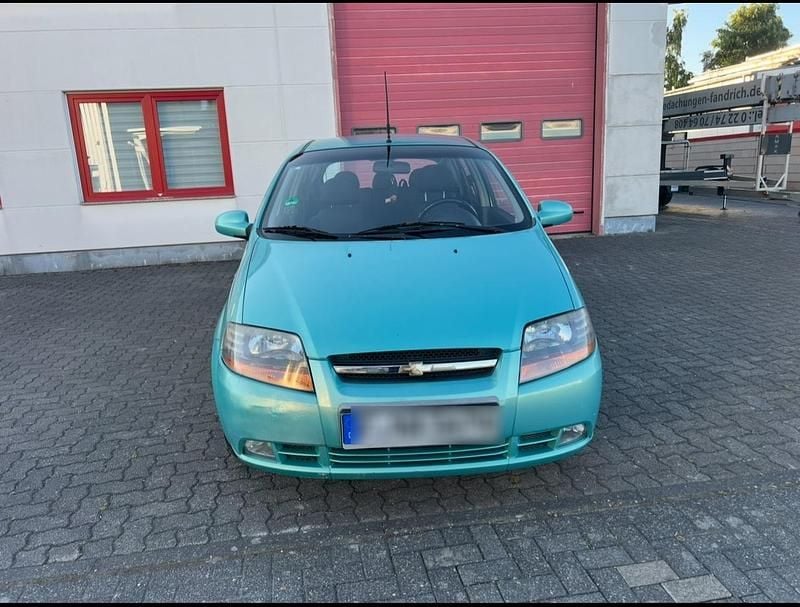 Andere außenfarben Gebraucht 2006 Chevrolet Aveo Kleinwagen | 2.300 € - Bild 1/4