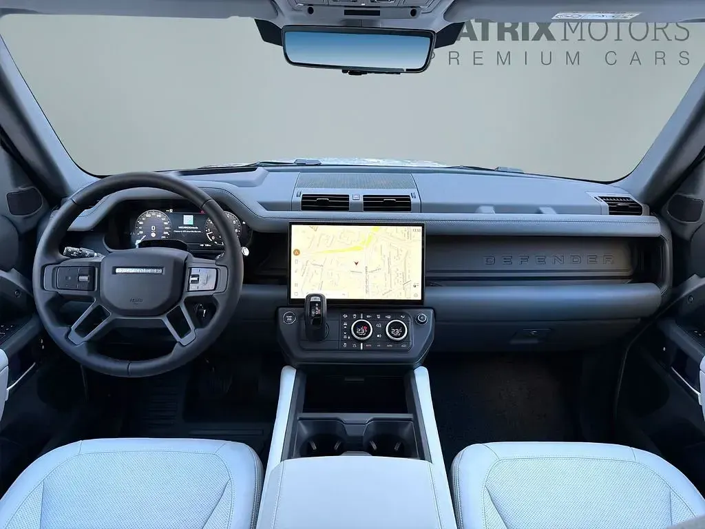 Neu Land Rover Defender HSE Dynamic 426 PS (313 kW) 2026 Grün SUV