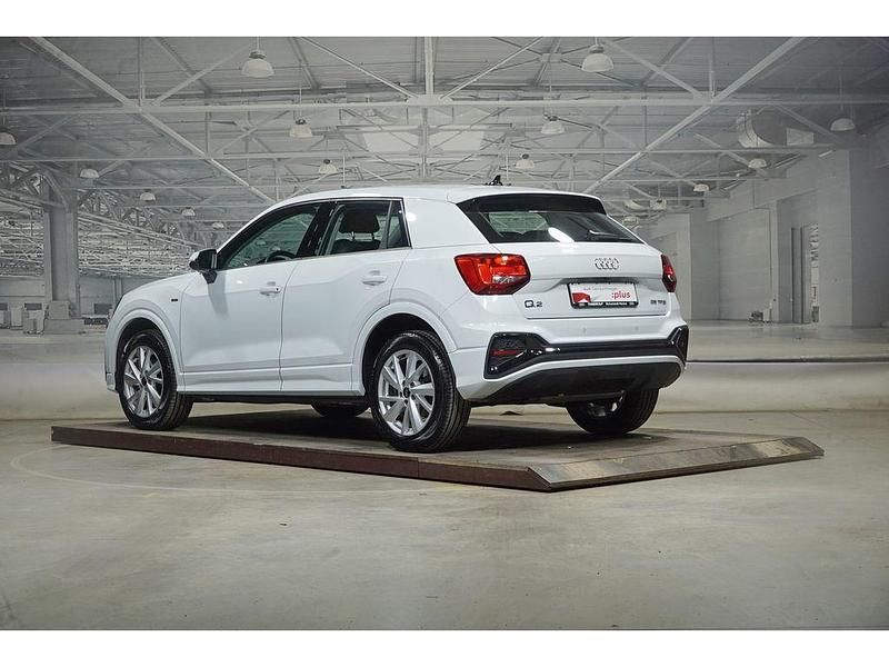 Gebraucht Audi Q2 S-Line 150 PS (110 kW) 2024 Gletscherweiß metallic SUV
