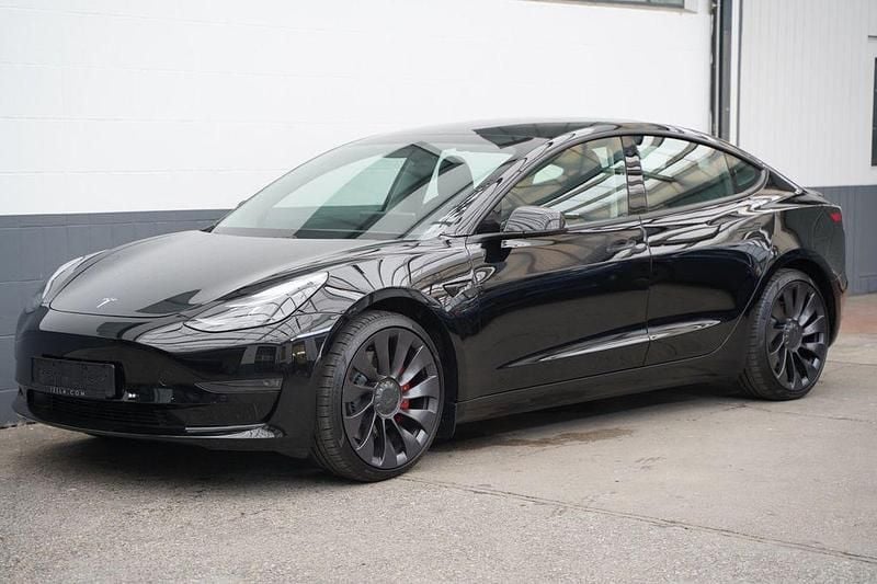 Schwarz Gebraucht 2021 Tesla Model 3 Performance Limousine | 30.950 € (Fairer Preis) - Bild 1/4