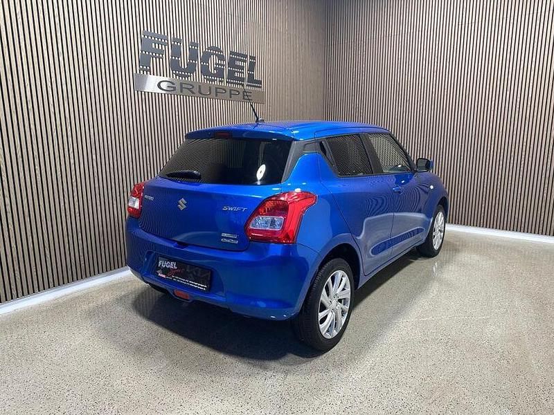 Gebraucht Suzuki Swift Comfort 90 PS (66 kW) 2020 Blau Limousine