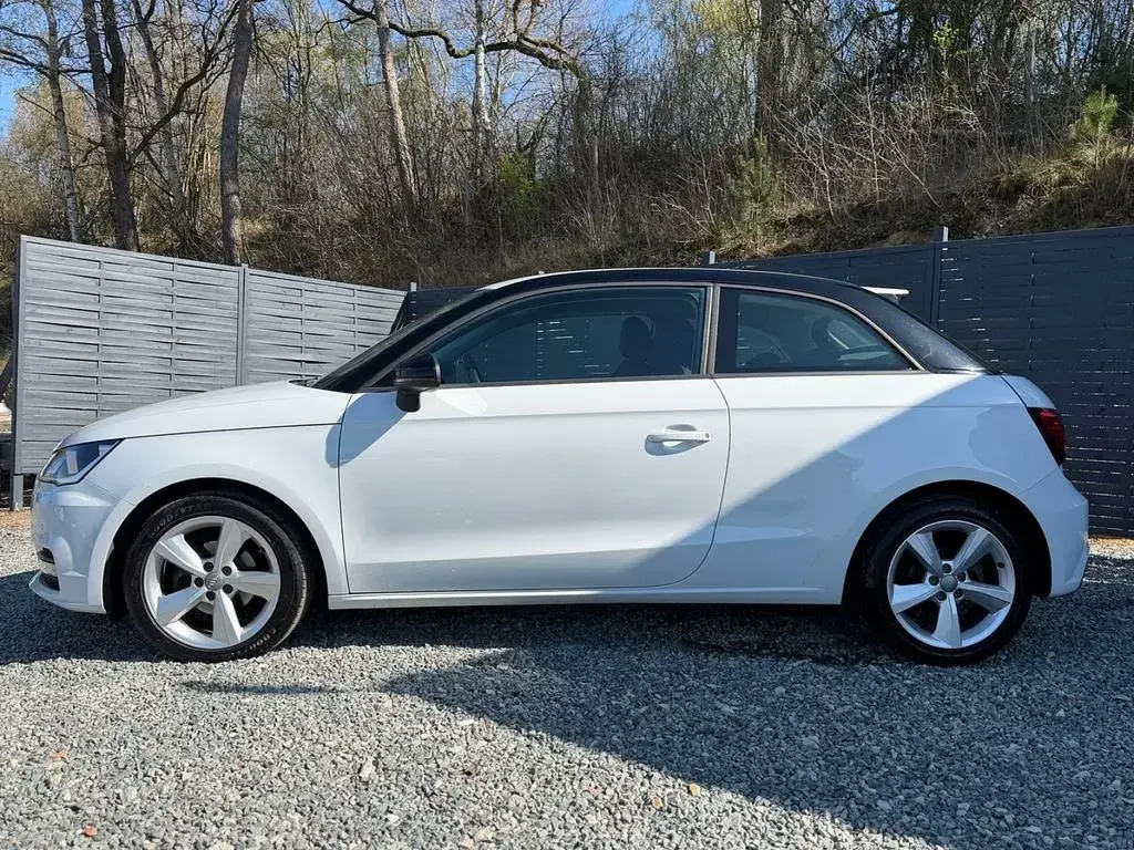 Gebraucht Audi A1 Design 90 PS (66 kW) 2015 Weiß Kleinwagen