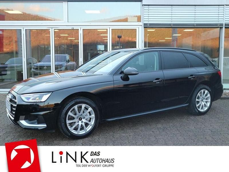 Brilliantschwarz Gebraucht 2023 Audi A4 Advanced Kombi | 30.950 € (Guter Preis) - Bild 1/4