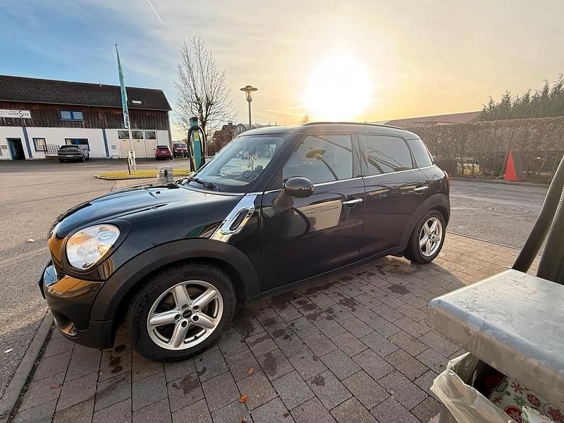 Schwarz Gebraucht 2011 Mini Countryman SUV | 5.500 € (Etwas zu teuer) - Bild 1/4