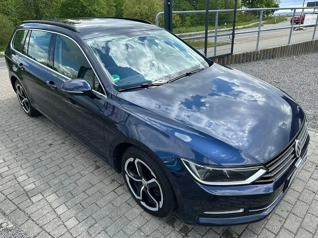 Gebraucht VW Passat Comfortline 150 PS (110 kW) 2015 Blau Kombi
