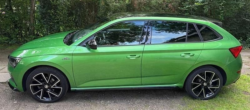 Grün Gebraucht 2020 Skoda Scala Monte Carlo Kleinwagen | 17.000 € (Guter Preis) - Bild 1/4
