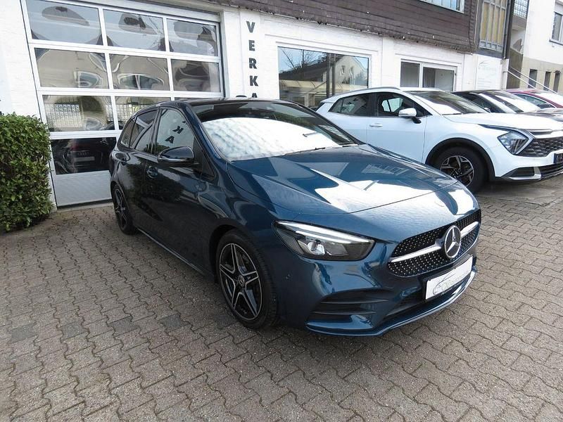 Gebraucht Mercedes B220 AMG line 190 PS (139 kW) 2020 Blau Van / Kleinbus