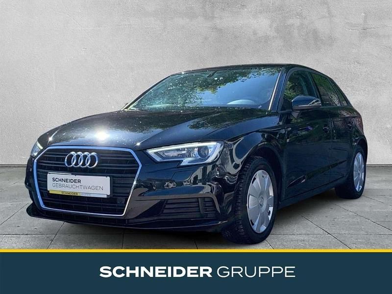 Schwarz Gebraucht 2019 Audi A3 Sportback Comfort Limousine | 17.990 € (Fairer Preis) - Bild 1/4