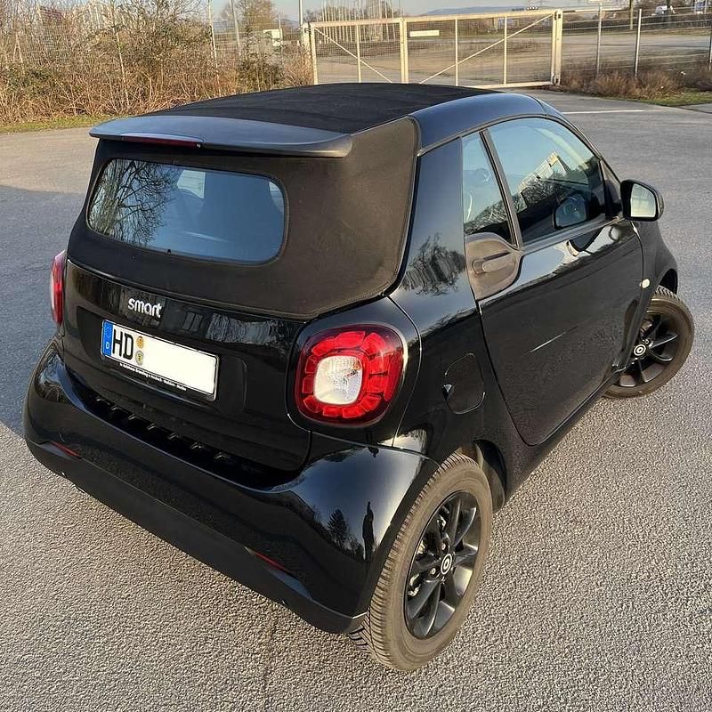 Gebraucht Smart ForTwo Cabrio Passion 71 PS (52 kW) 2016 Schwarz Cabrio
