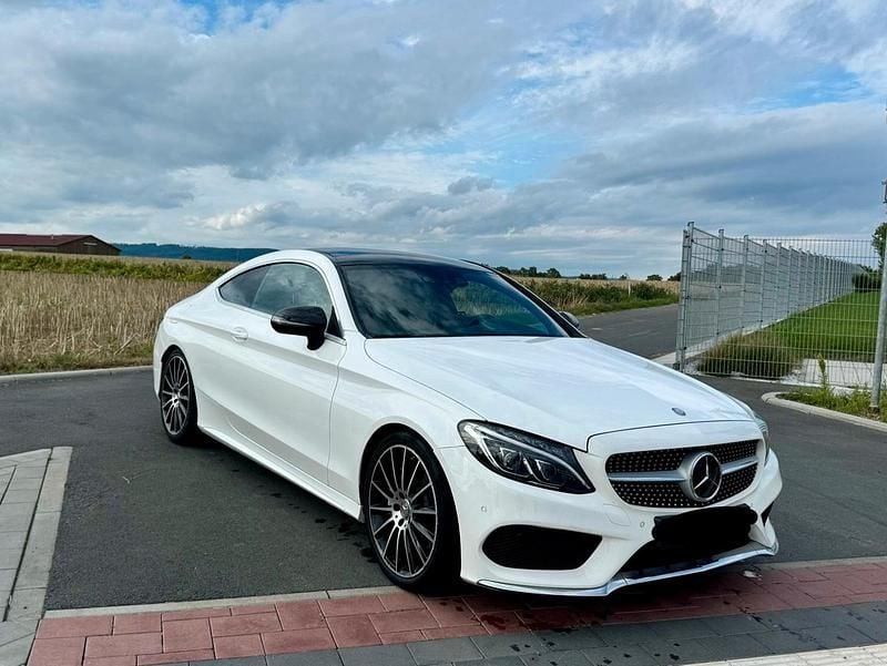Weiß Gebraucht 2016 Mercedes C250 AMG Coupé | 18.000 € (Guter Preis) - Bild 1/4