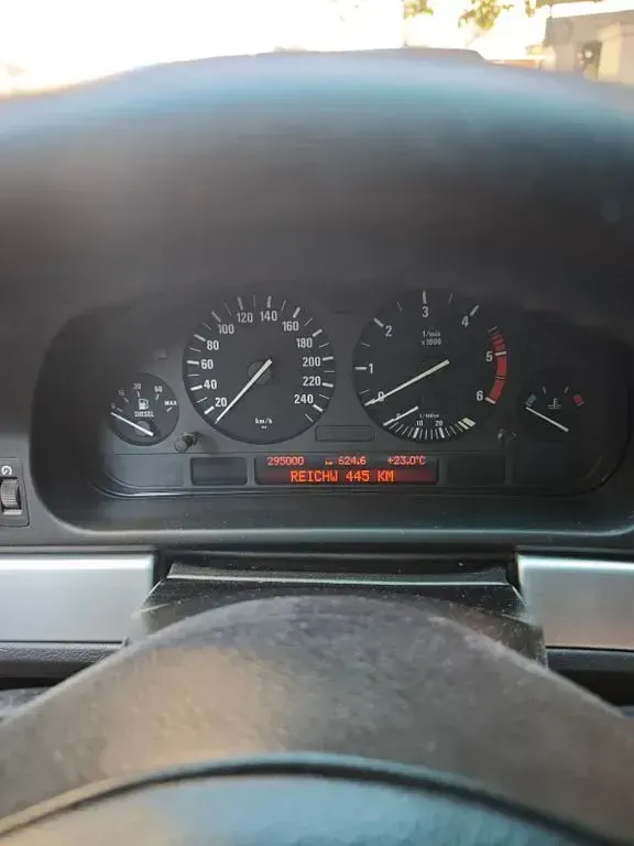 Gebraucht BMW 530 Exclusive 193 PS (141 kW) 2001 Schwarz Limousine