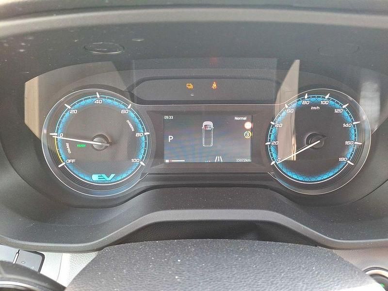 Second-hand Maxus V70 204 CP (150 kW) 2024 Alb Van