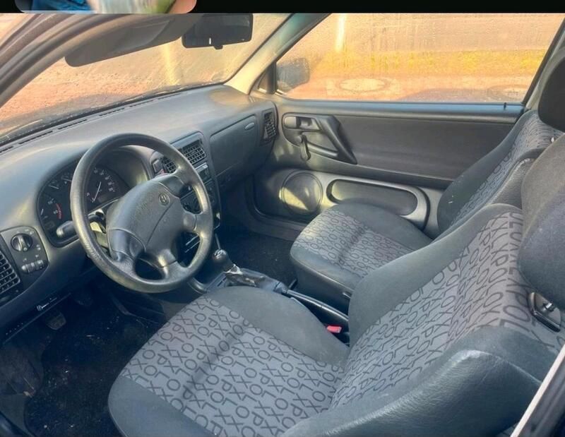 Schwarz Gebraucht 1998 VW Polo Kleinwagen | 450 € (Guter Preis) - Bild 1/4