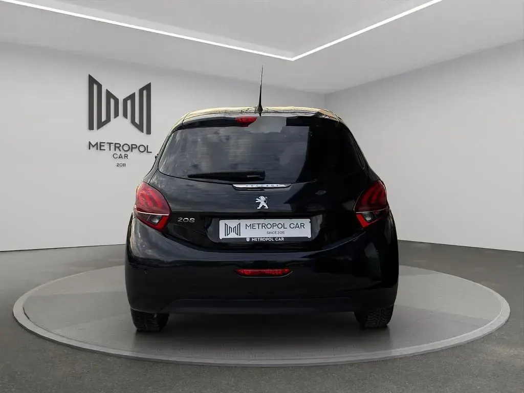 Gebraucht Peugeot 208 Active 68 PS (50 kW) 2015 Schwarz Kleinwagen