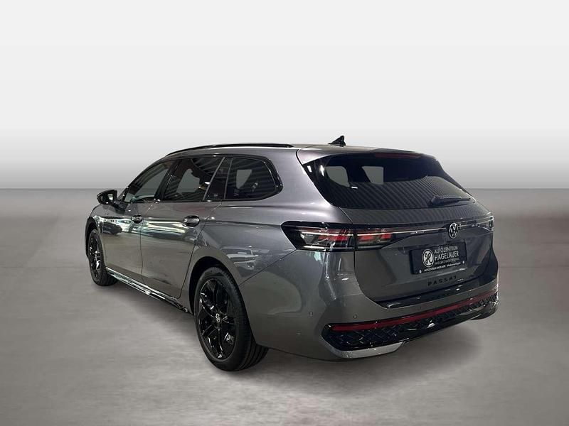 Neu VW Passat R-line 150 PS (110 kW) 2026 Diabasgrau Kombi