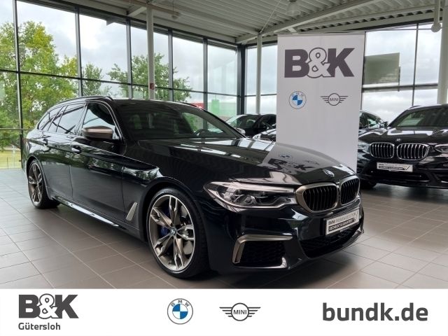 Schwarz metallic black sapphire metallic Gebraucht 2019 BMW M550 Shadowline Limousine | 58.750 € - Bild 1/4