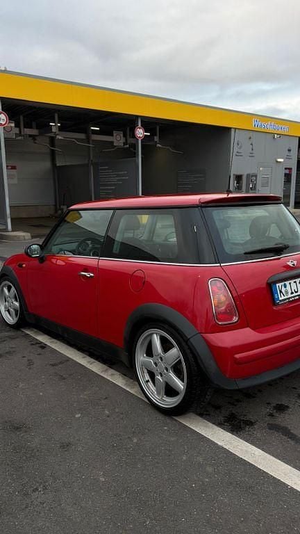 Gebraucht Mini ONE 90 PS (66 kW) 2003 Rot Kleinwagen