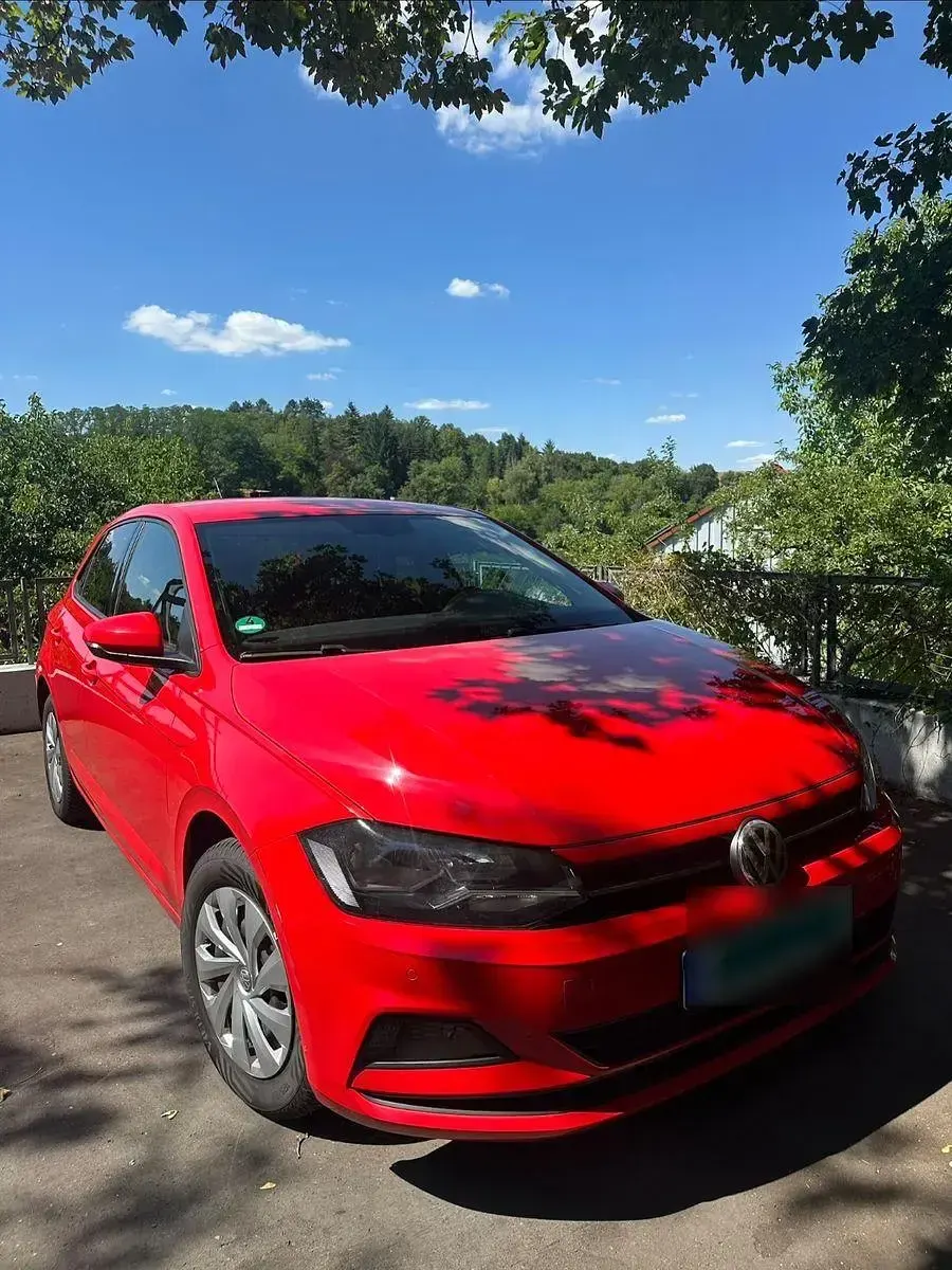 Gebraucht VW Polo Comfortline 75 PS (55 kW) 2017 Rot Kleinwagen
