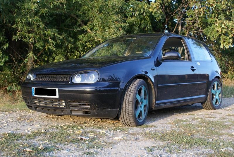 Schwarz Gebraucht 1998 VW Golf IV Kleinwagen | 1.600 € (Superpreis) - Bild 1/4