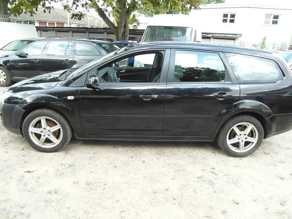Gebraucht Ford Focus Style 101 PS (74 kW) 2007 Schwarz Limousine