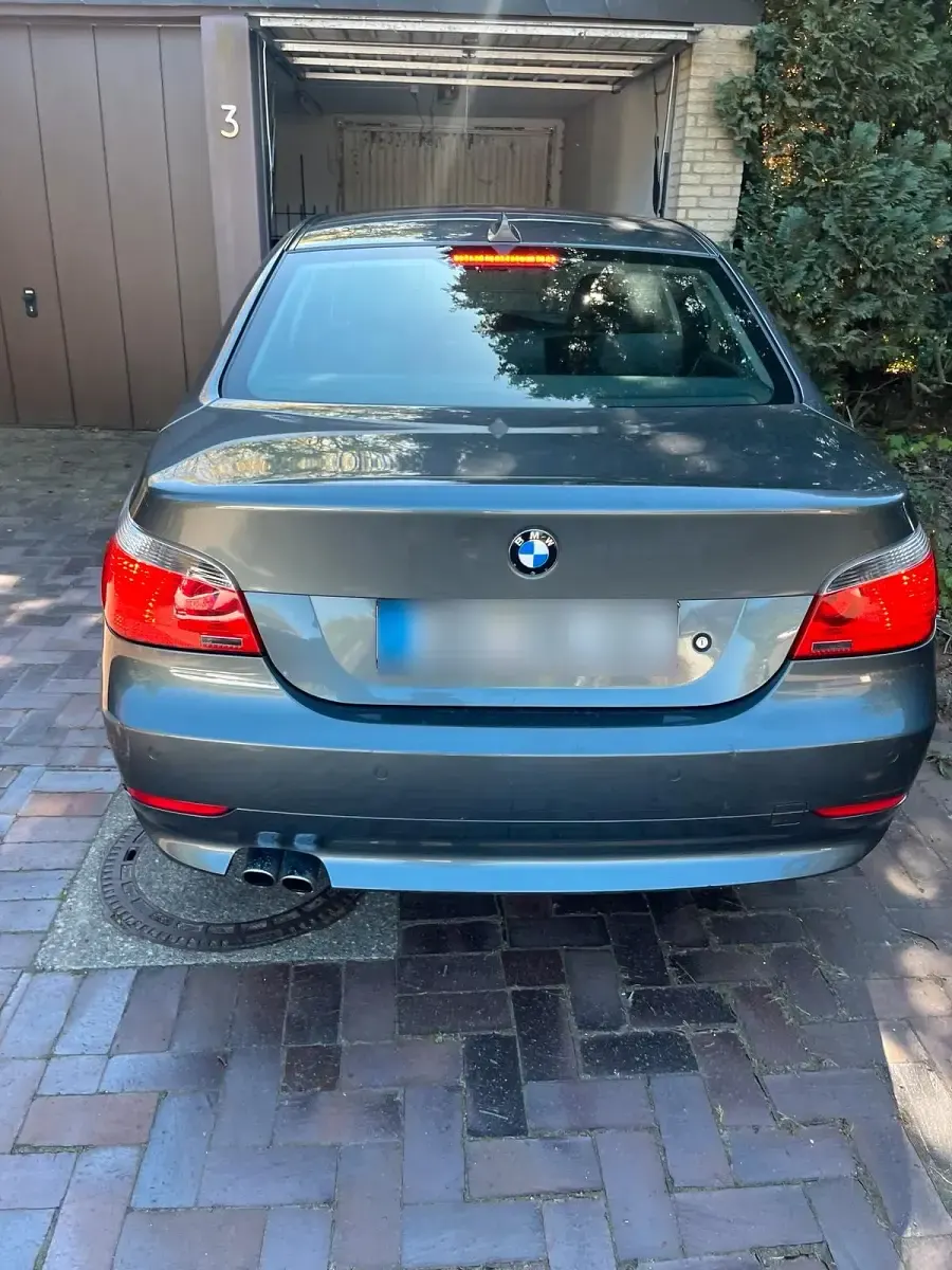 Usata BMW 530 273 CV (200 kW) 2004 Grigio Berlina