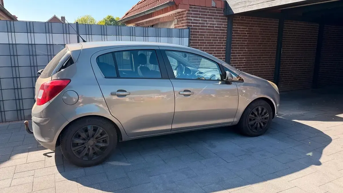 Używany Opel Corsa 80 KM (58 kW) 2010 Hatchback