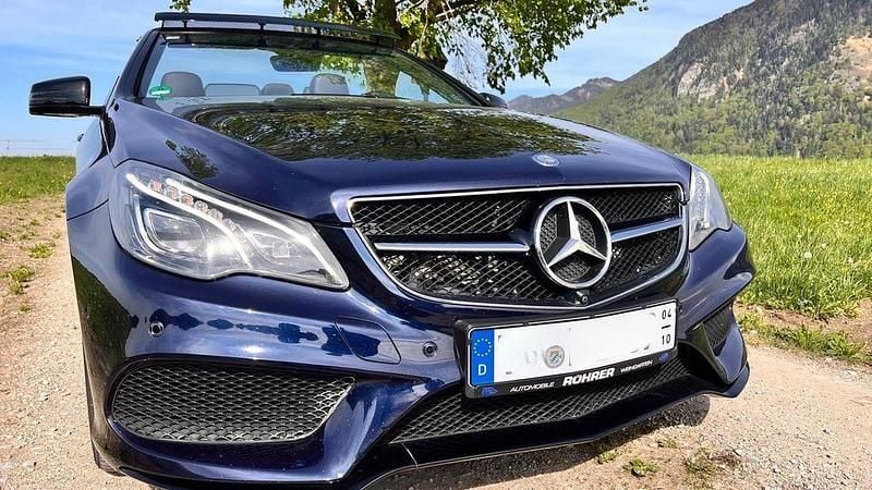 Gebraucht Mercedes E220 AMG line 170 PS (125 kW) 2017 Blau Cabrio