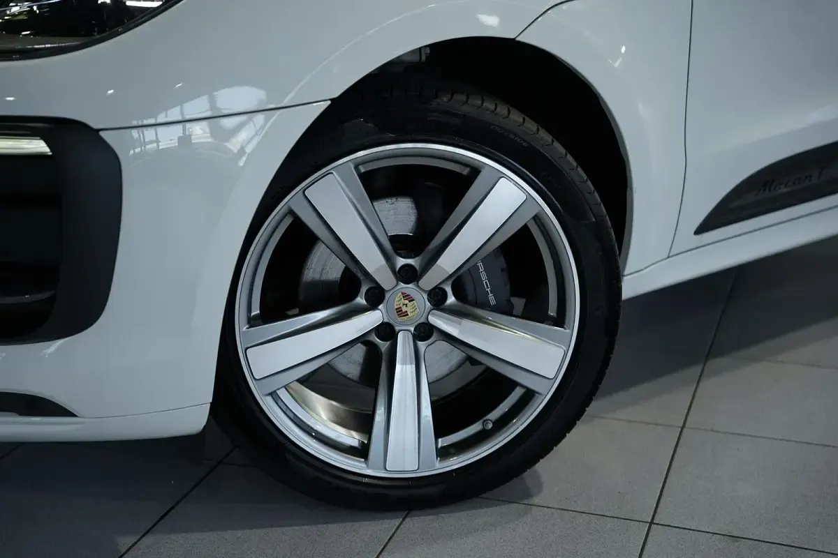 Gebraucht Porsche Macan T 266 PS (195 kW) 2023 Weiß SUV