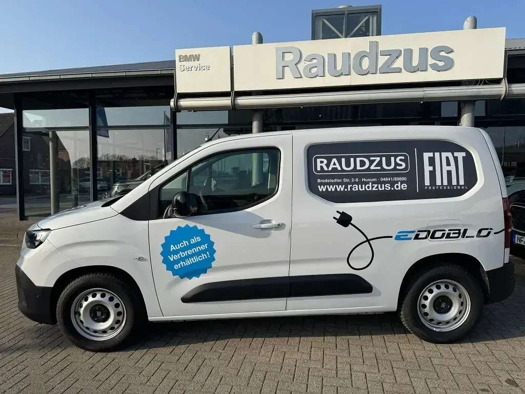 Gebraucht Fiat e-Doblò 100 kW (136 PS) 2025 Gelato weiß Van / Kleinbus