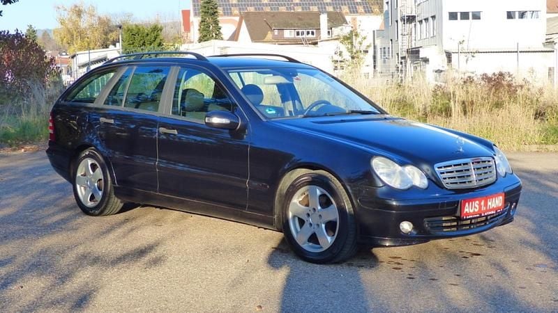 Gebraucht Mercedes C200 Classic 122 PS (89 kW) 2005 Schwarz Kombi