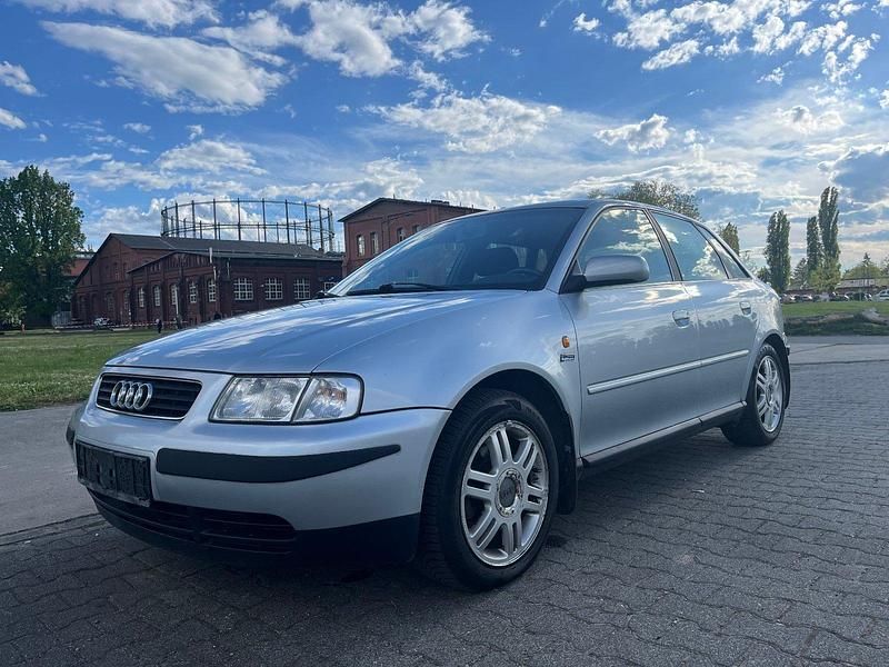 Silber Gebraucht 1999 Audi A3 Kleinwagen | 990 € (Superpreis) - Bild 1/4