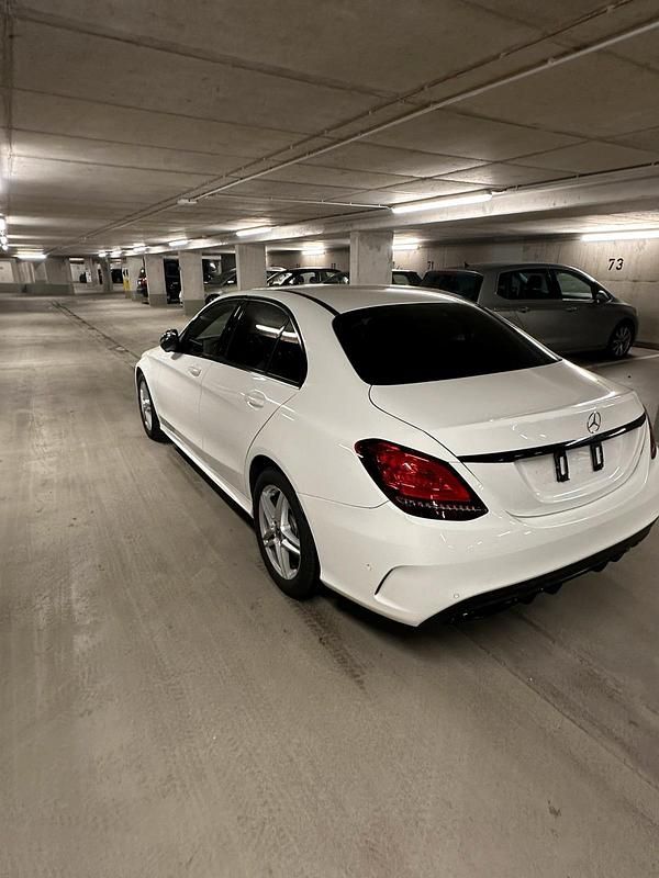Gebraucht Mercedes C300 AMG 245 PS (180 kW) 2020 Weiß Limousine