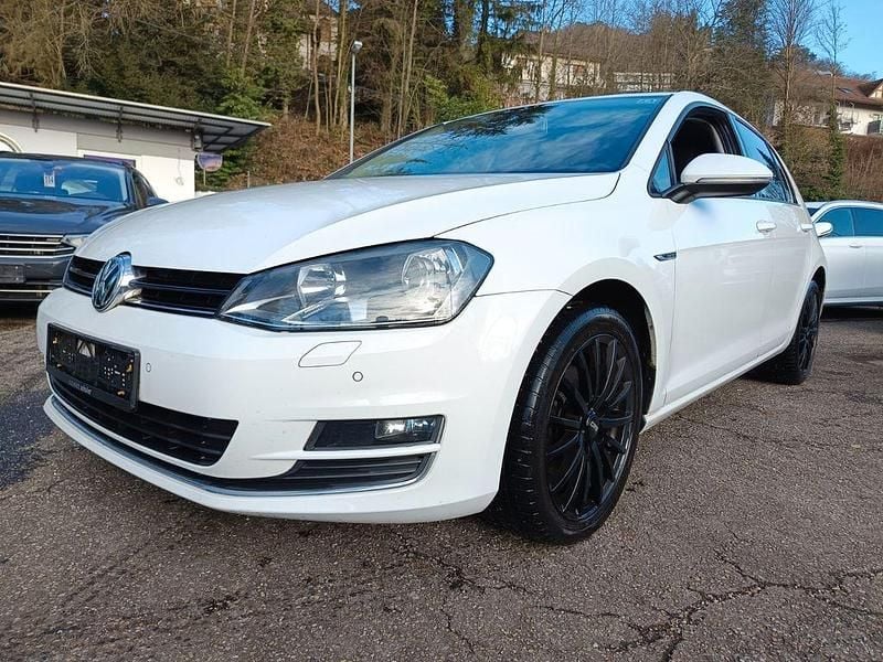 Gebraucht VW Golf VII LOUNGE 150 PS (110 kW) 2015 Pure white Limousine