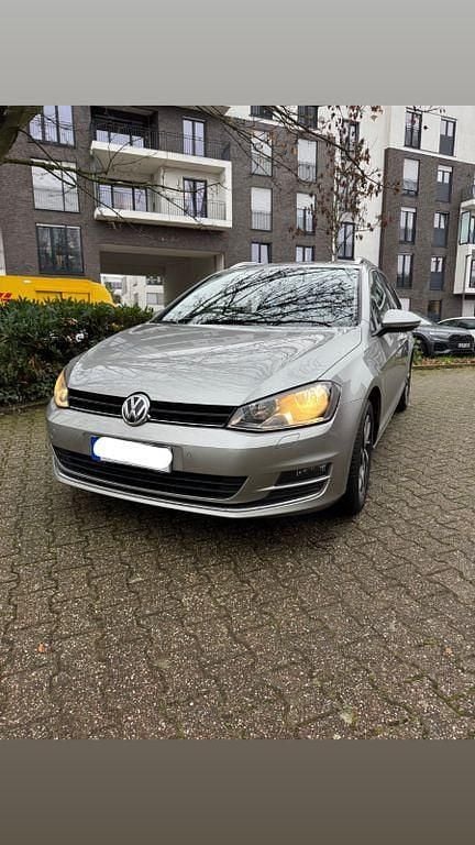 Silber Gebraucht 2015 VW Golf VII LOUNGE Kombi | 11.399 € (Etwas zu teuer) - Bild 1/4
