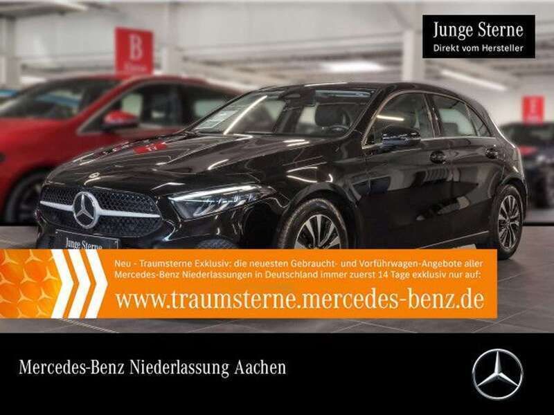 Schwarz Gebraucht 2023 Mercedes A200 Advanced Kleinwagen | 24.890 € - Bild 1/3