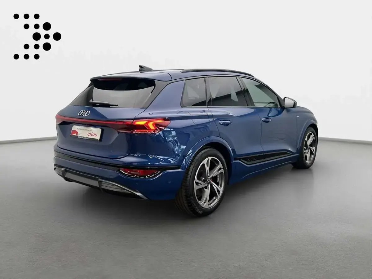 Gebraucht Audi Q6 e-tron S-Line 225 kW (306 PS) 2025 Ascariblau metallic SUV