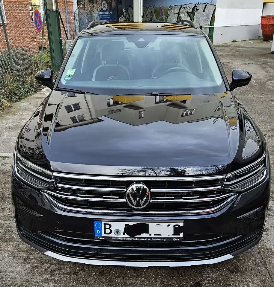 Gebraucht VW Tiguan Sport 190 PS (139 kW) 2022 Schwarz SUV