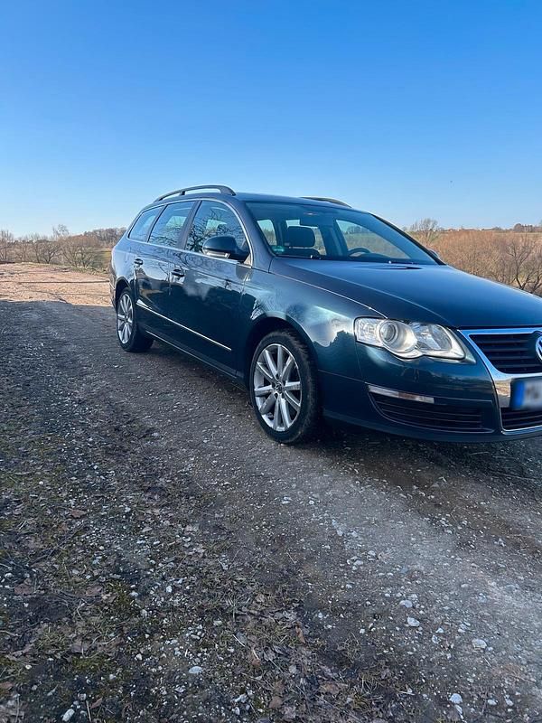 Gebraucht VW Passat 150 PS (110 kW) 2005 Blau Kombi
