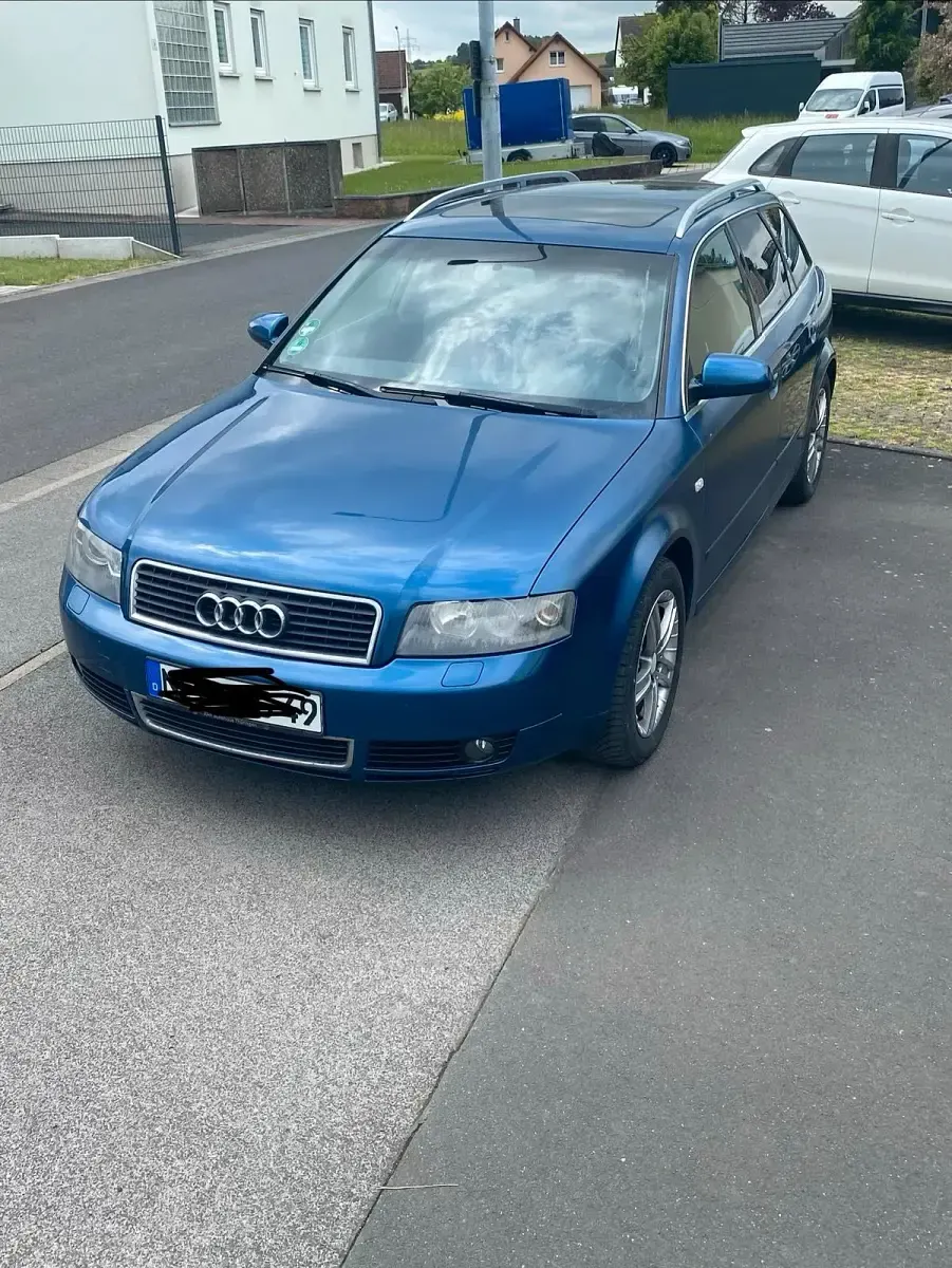 Gebraucht Audi A4 131 PS (96 kW) 2004 Blau Kombi