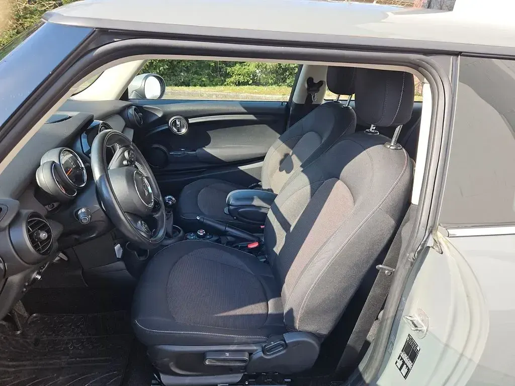Gebraucht Mini ONE 102 PS (75 kW) 2019 Grau Kleinwagen