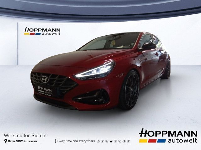 Sunset red Gebraucht 2022 Hyundai i30 Edition 30+ Limousine | 23.480 € (Teuer) - Bild 1/4