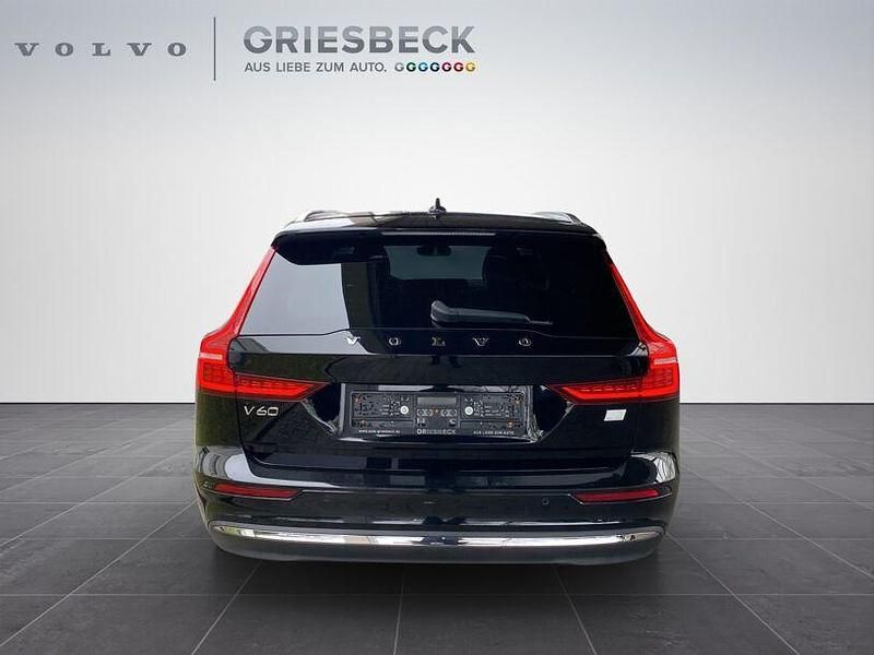 Gebraucht Volvo V60 Core 398 PS (292 kW) 2022 Black solid stone / solid Kombi